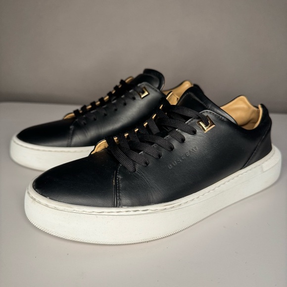 Buscemi Other - Buscemi Black Italian Leather White Sole Low Top Sneakers w/ Tan Lining Size 38